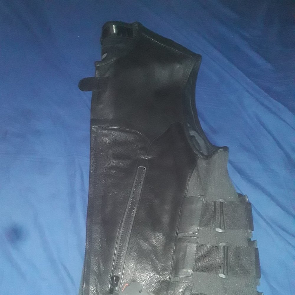 Leather Vest - Picture 4 of 5